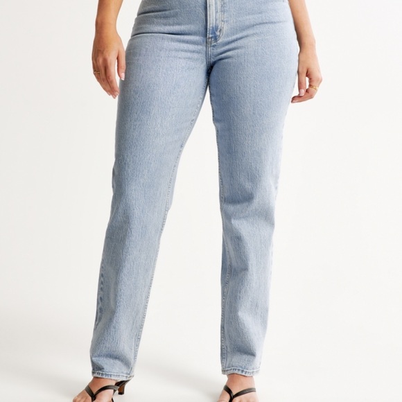 Abercrombie&Fitch Curve Love Ultra High Rise 90s Straight Jean size 23/000s - Picture 3 of 6